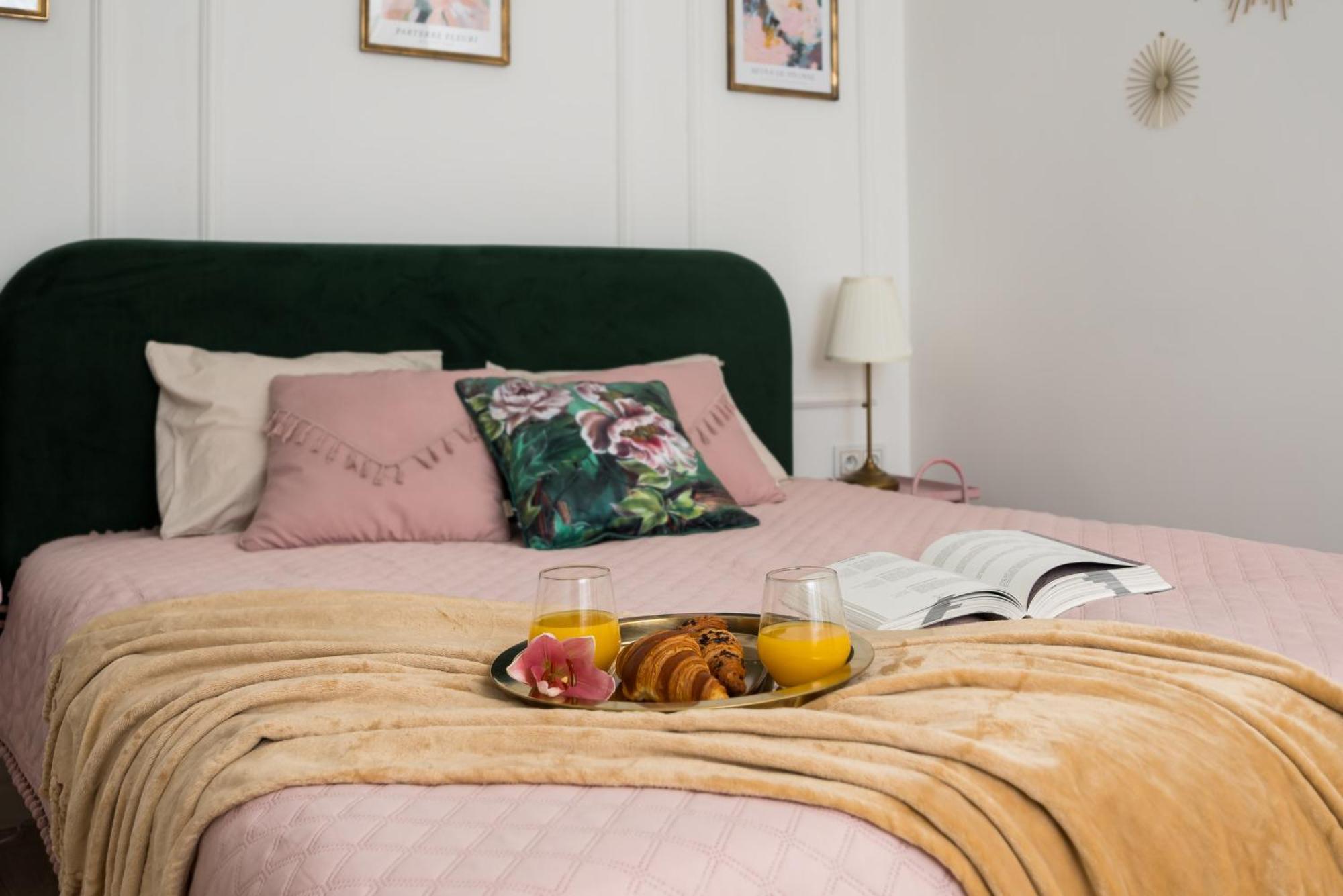 Lovely Downtown Studio At Most Lively Hoza Street, Discover Warsaw On Foot Eksteriør billede